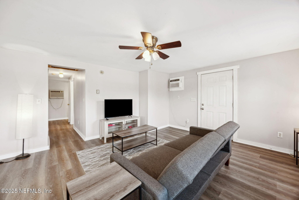5342 Kingsbury Street - Photo 3