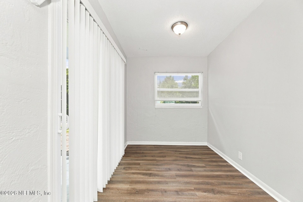 6856 Camelot Road - Photo 6