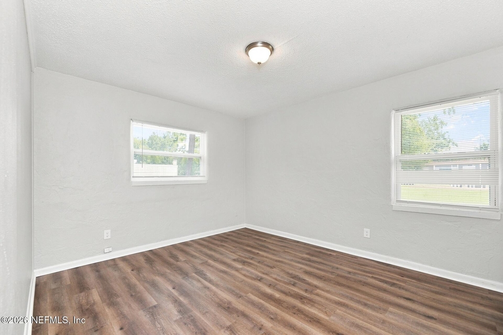 6856 Camelot Road - Photo 7