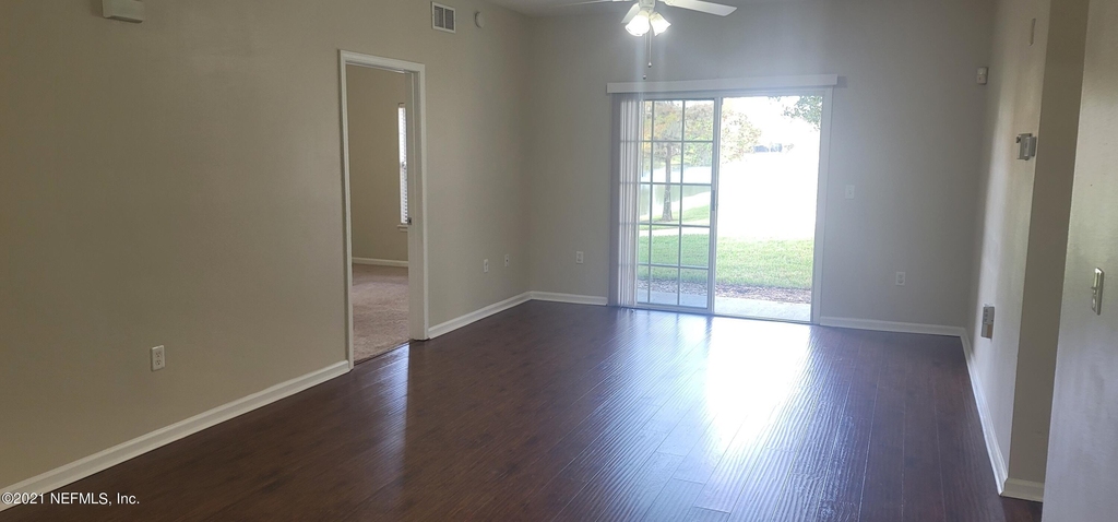 8215 Green Parrot Road - Photo 6