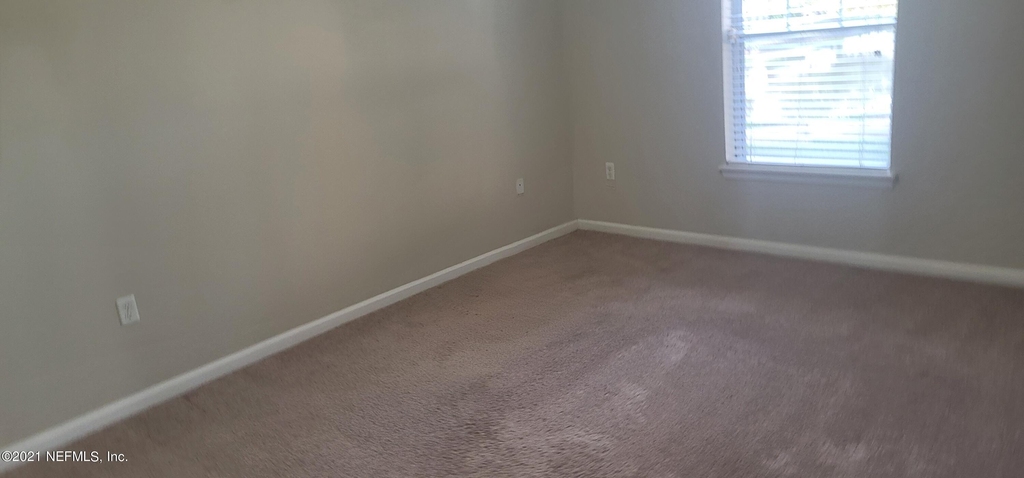 8215 Green Parrot Road - Photo 10