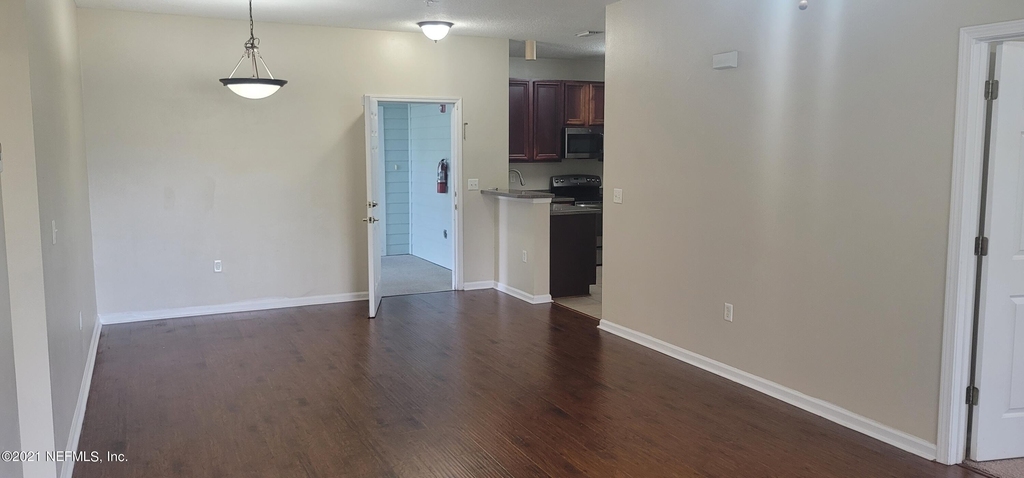 8215 Green Parrot Road - Photo 8