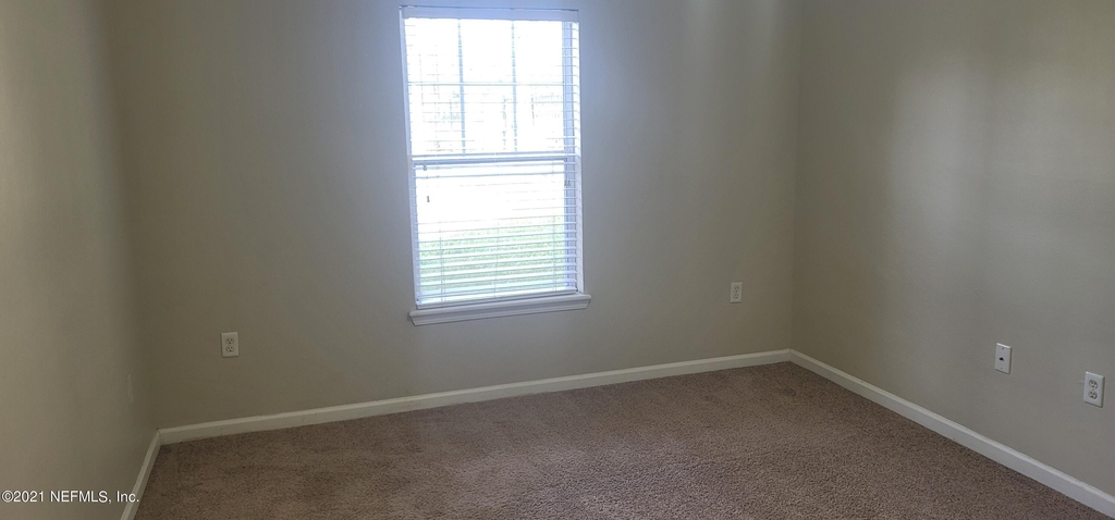 8215 Green Parrot Road - Photo 11