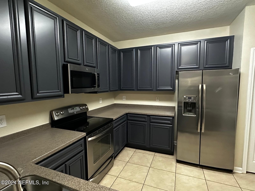 8215 Green Parrot Road - Photo 2