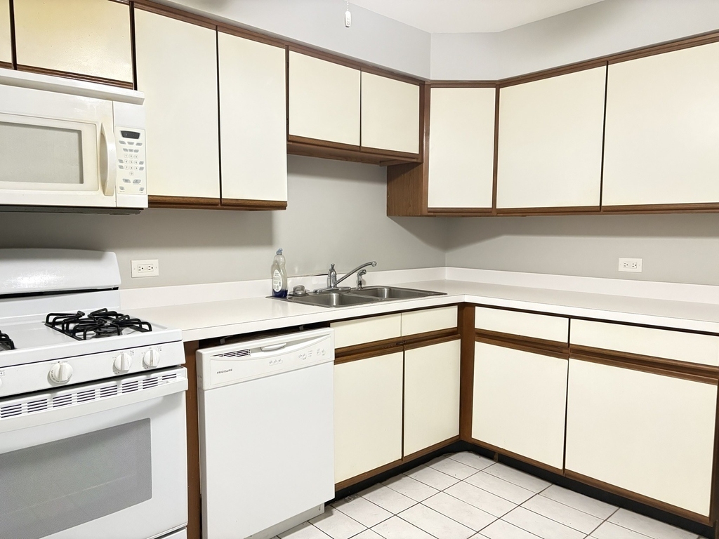 10373 Dearlove Road - Photo 3