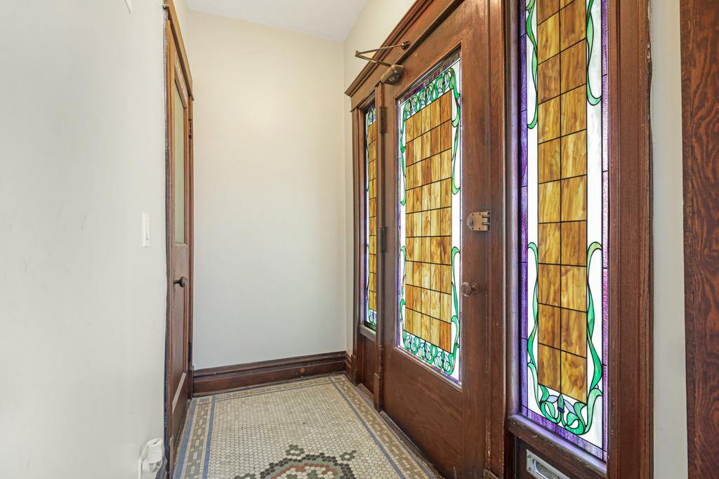 3112 N Davlin Court - Photo 2