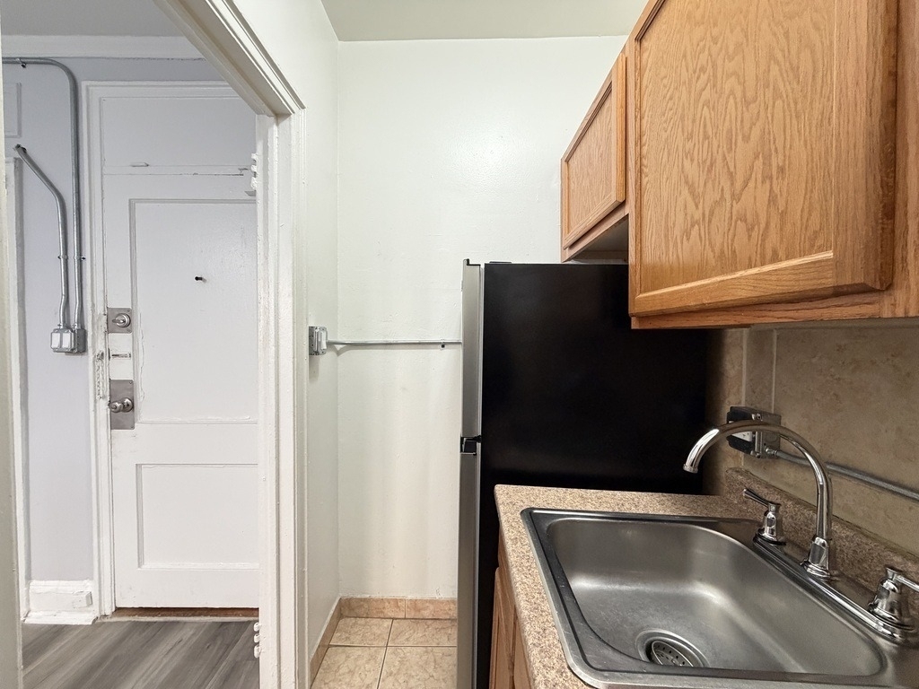 434 W Wellington Avenue - Photo 5