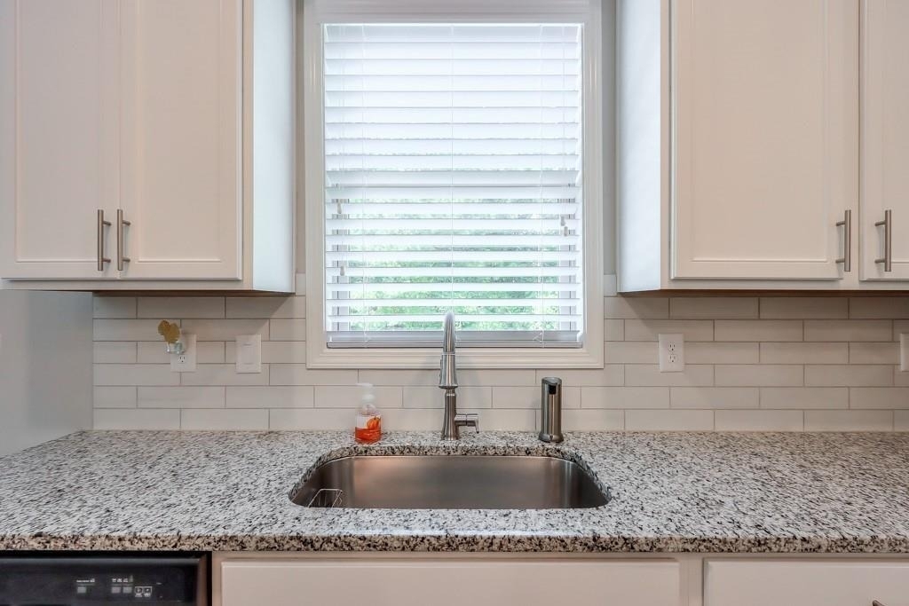 4688 Cantrell Road - Photo 15