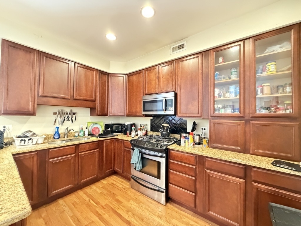 1524 W Birchwood Avenue - Photo 3