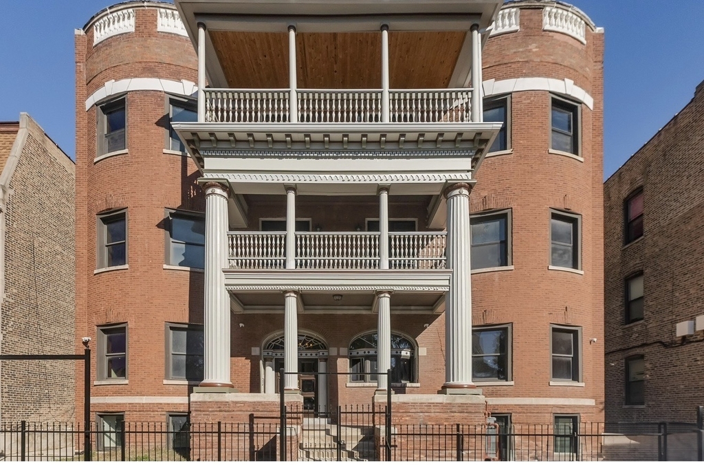 442 E 48th Street - Photo 0