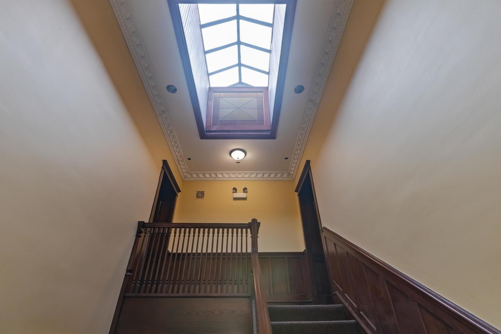442 E 48th Street - Photo 6