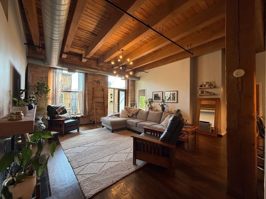 2511 W Moffat Street - Photo 7