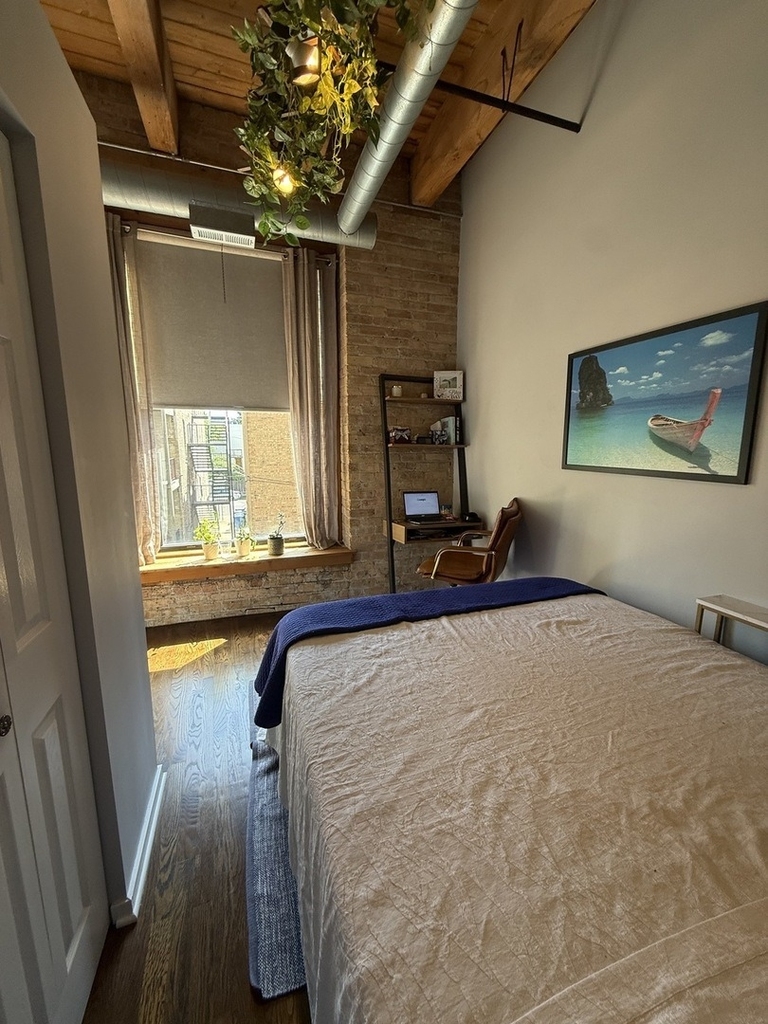 2511 W Moffat Street - Photo 14