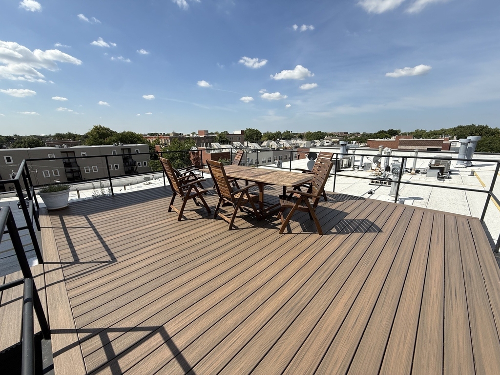 2511 W Moffat Street - Photo 18