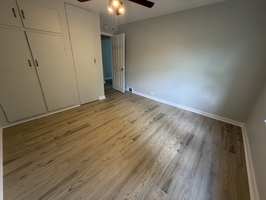9916 Irving Park Road - Photo 5