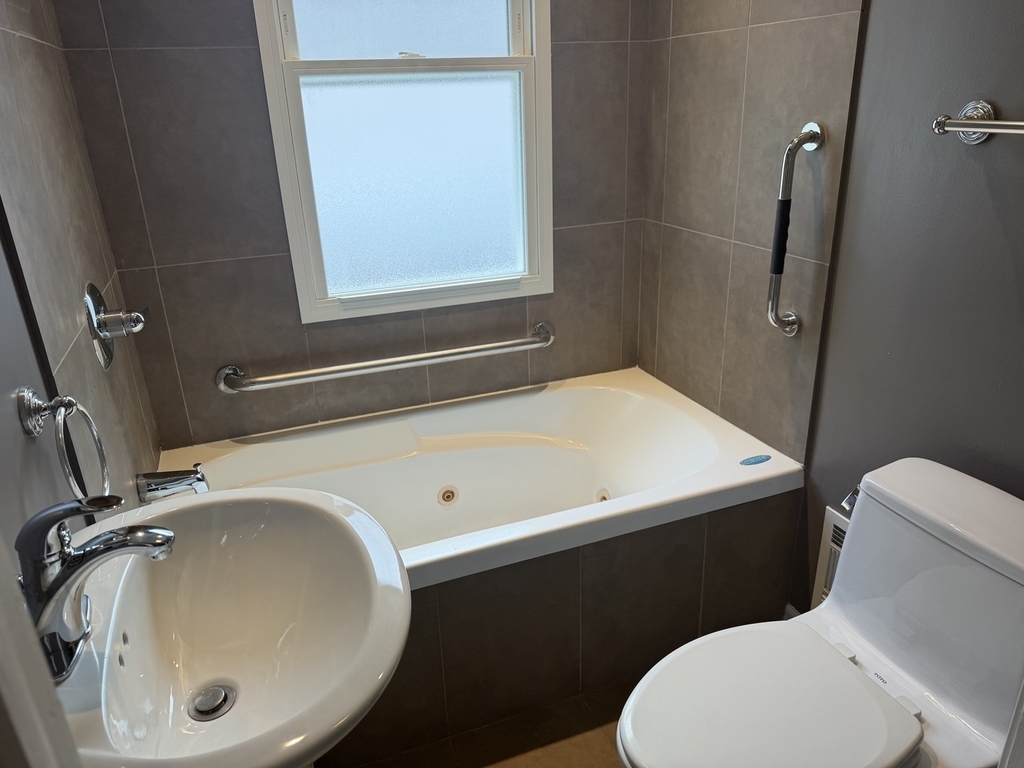 9916 Irving Park Road - Photo 8