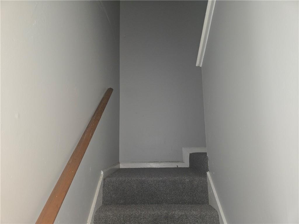 7233 Crestside Drive - Photo 6