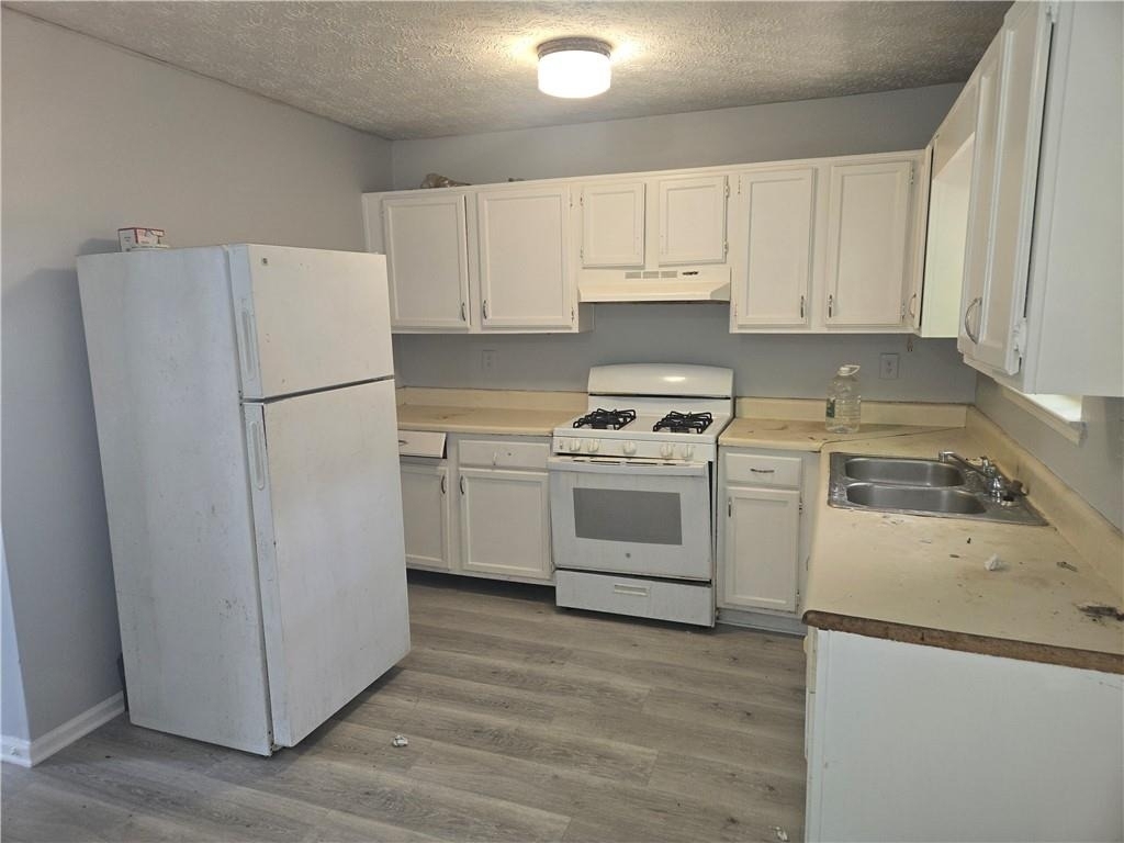 7233 Crestside Drive - Photo 11