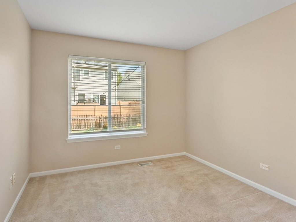 2607 Flagstone Circle - Photo 18