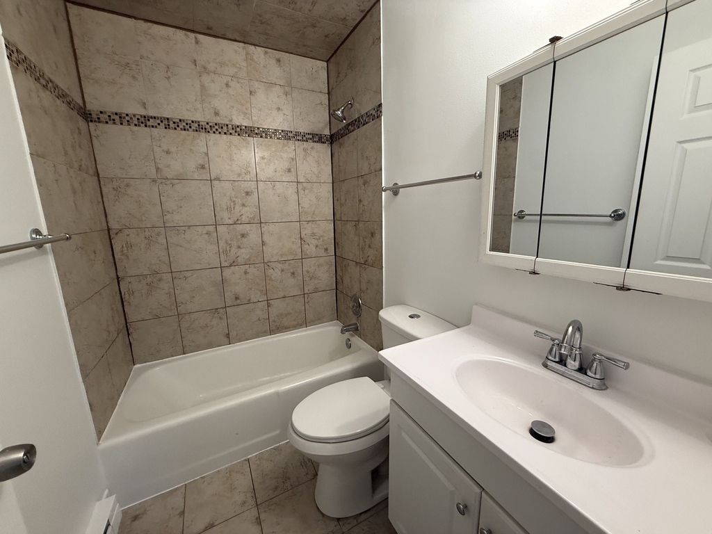 11621 Roberts Street - Photo 12