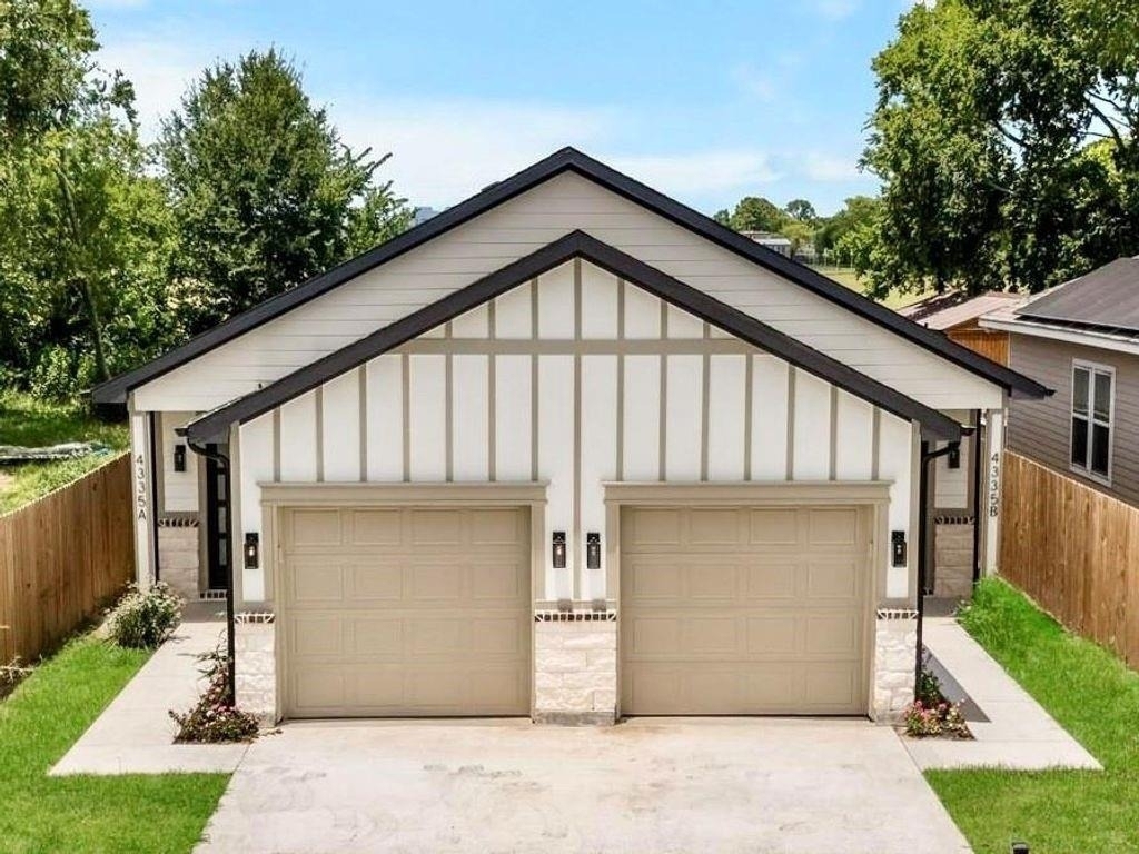4335 Alvin Street - Photo 2