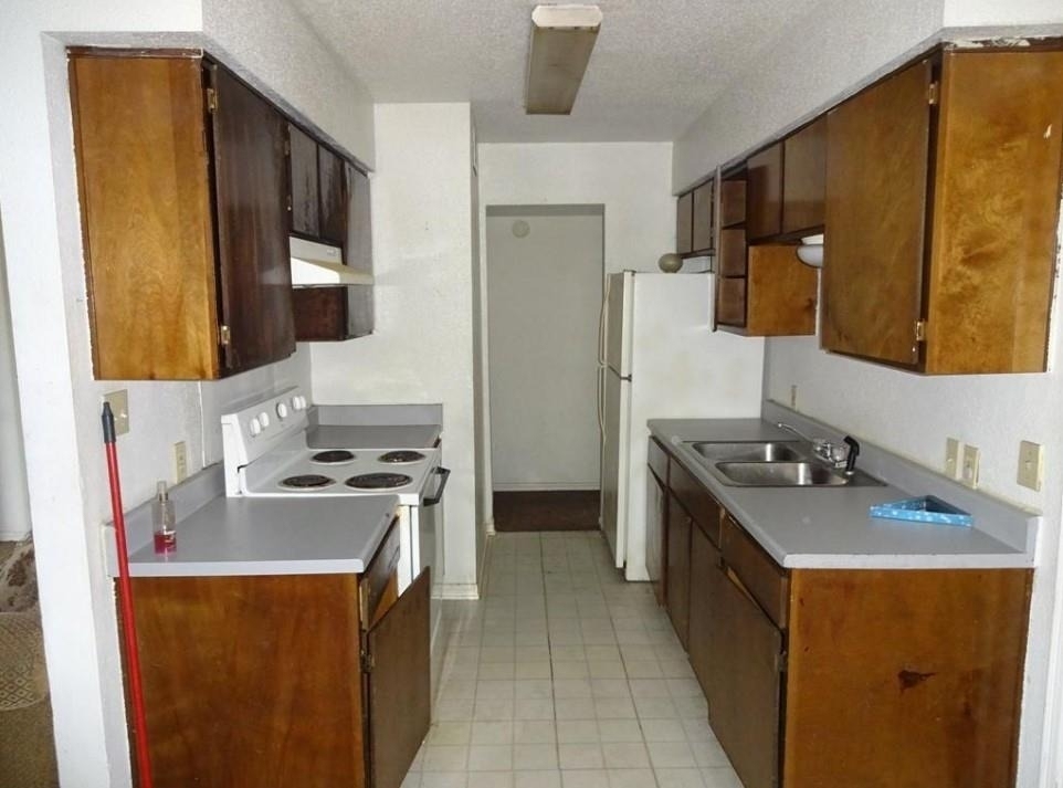 6617 N Lincoln Drive - Photo 2