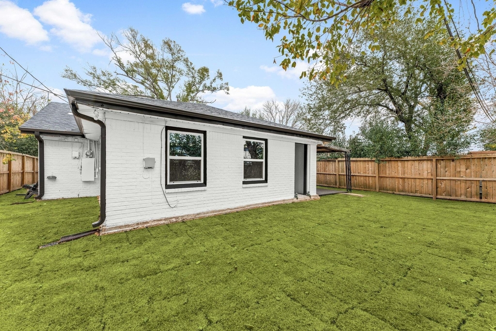 7630 Lady Street - Photo 16
