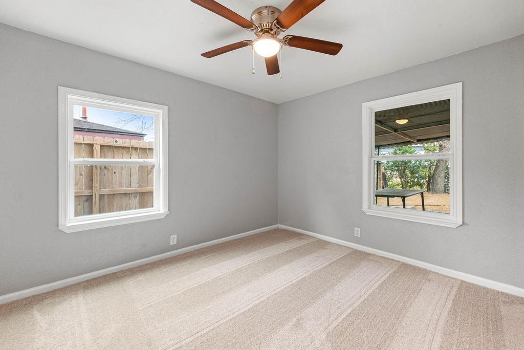 7630 Lady Street - Photo 11