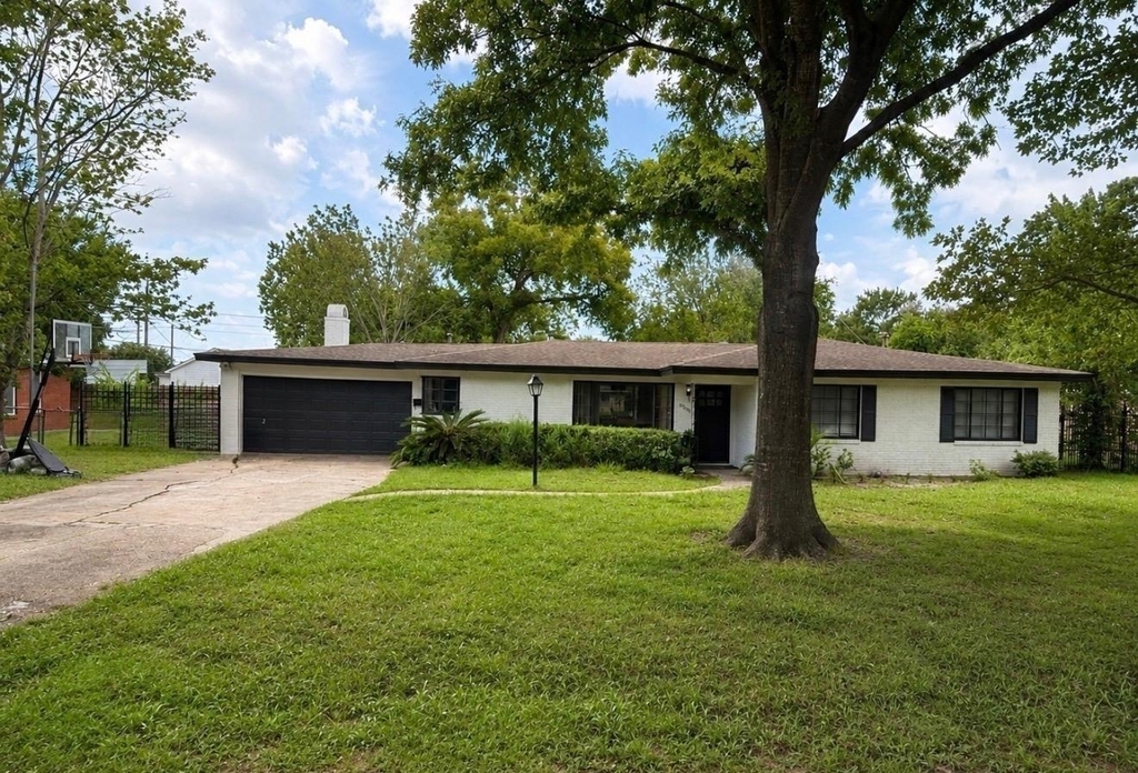 9350 Livernois Road - Photo 1