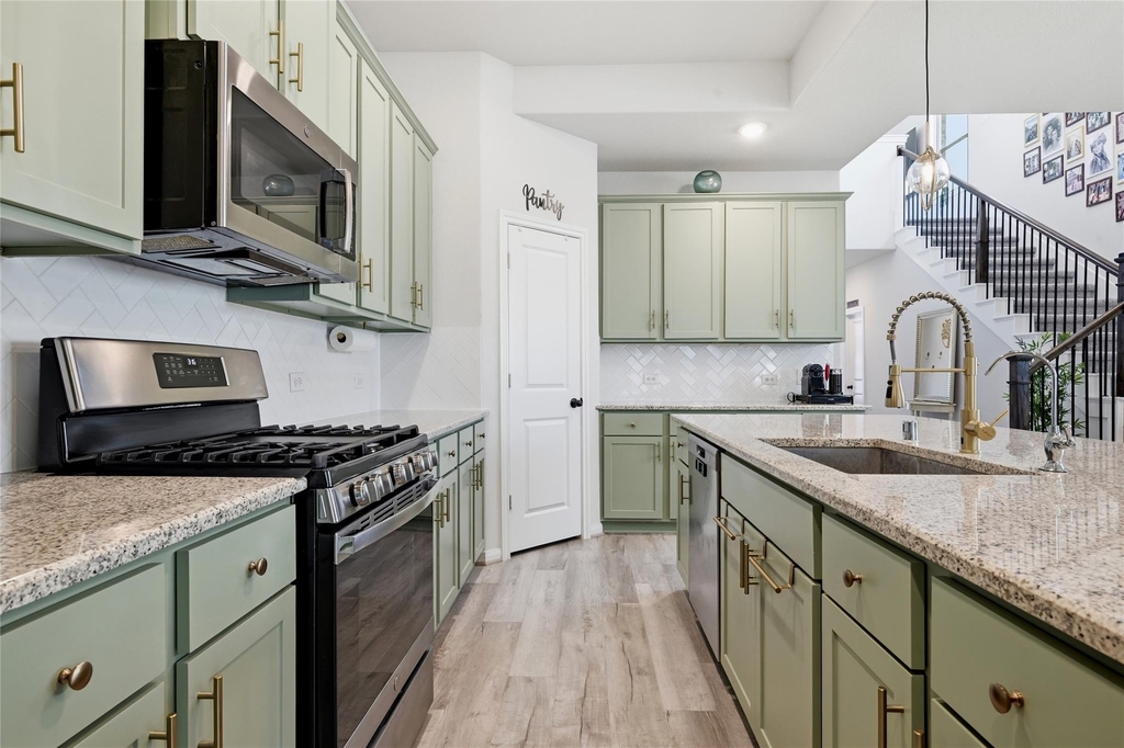 31327 Sellers Terrace Drive - Photo 12