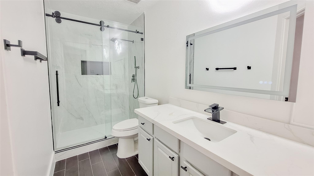17122 Canterbury Green Court - Photo 37