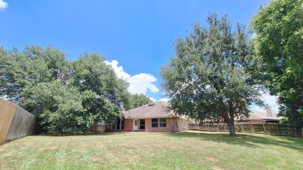 17122 Canterbury Green Court - Photo 7