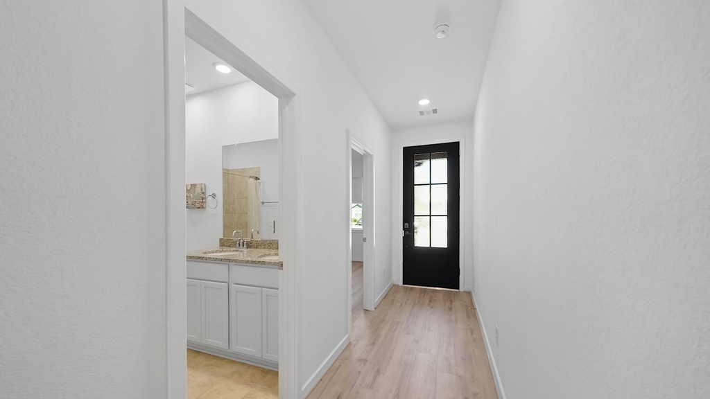 7211 Greenbriar Bend Court - Photo 4