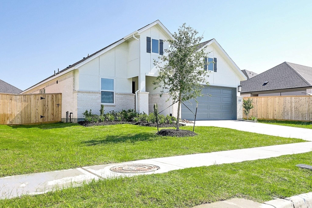 21510 Banpo Bend Drive - Photo 1