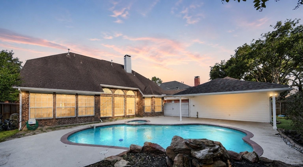 1335 Crescent Parkway Court - Photo 1