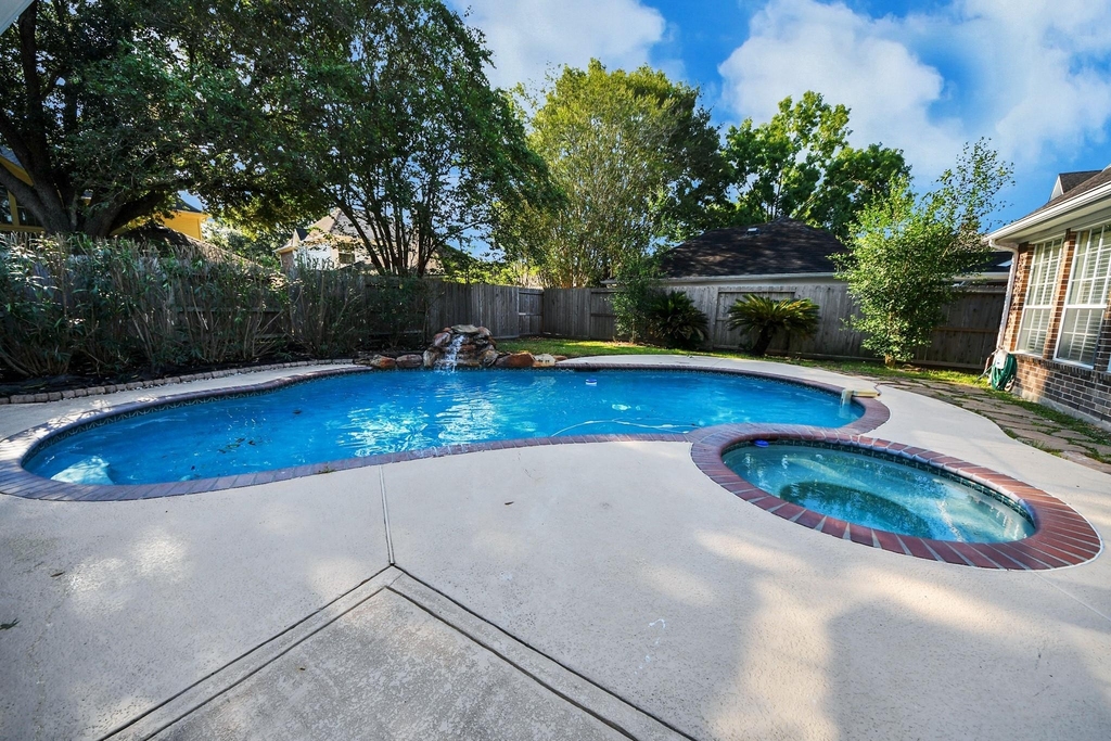1335 Crescent Parkway Court - Photo 42