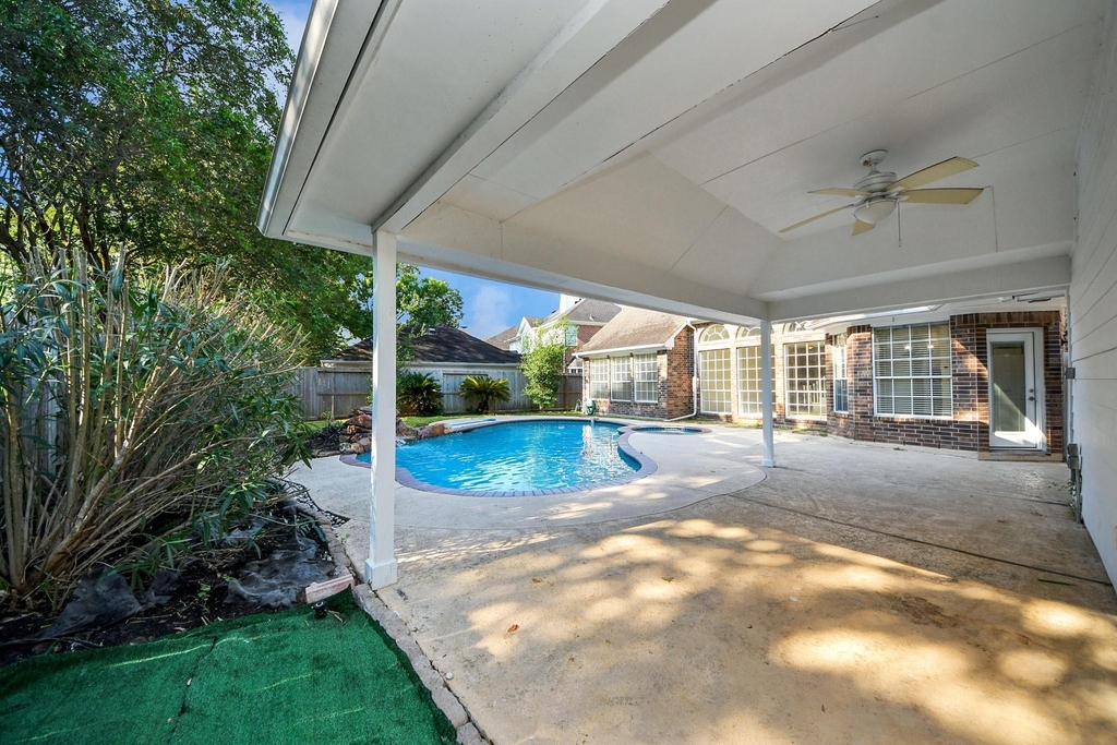 1335 Crescent Parkway Court - Photo 45