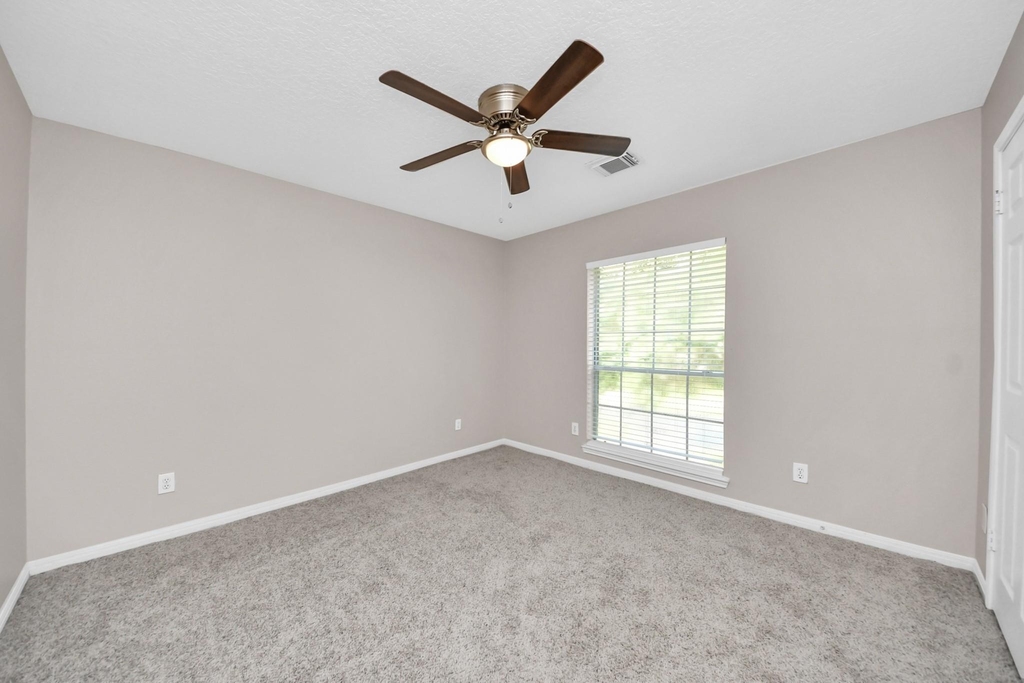 1335 Crescent Parkway Court - Photo 38