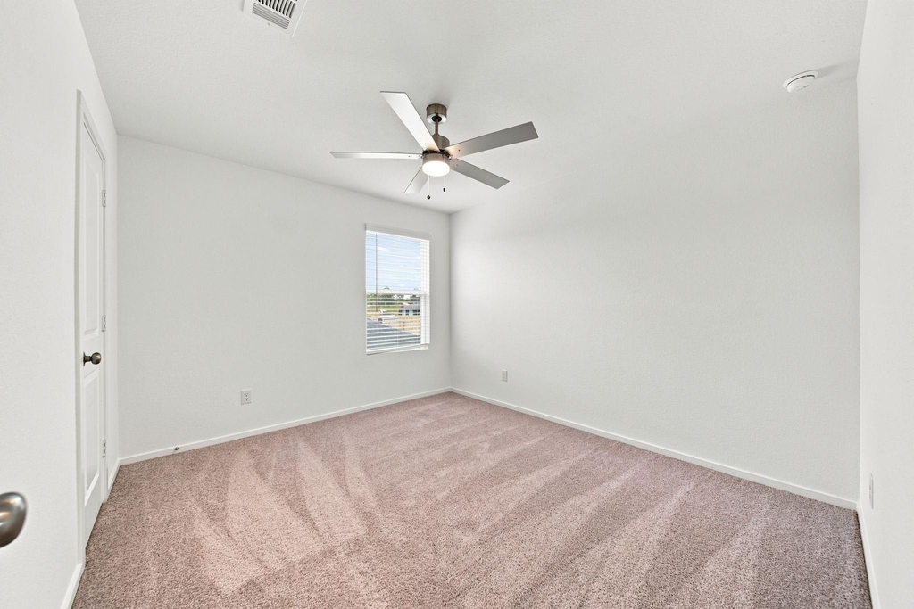 618 Amber Falls Drive - Photo 16