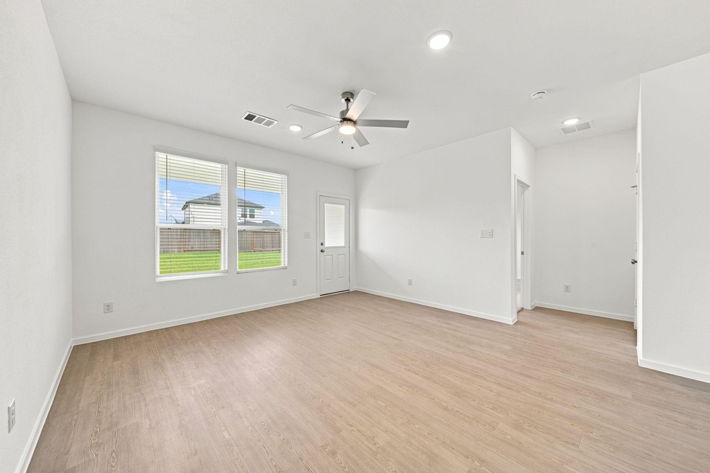 618 Amber Falls Drive - Photo 6