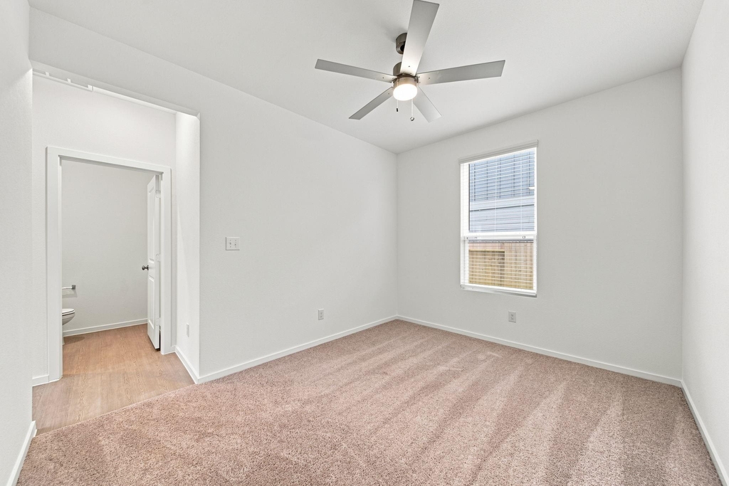 618 Amber Falls Drive - Photo 8