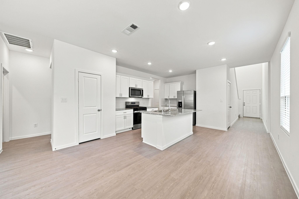 618 Amber Falls Drive - Photo 2