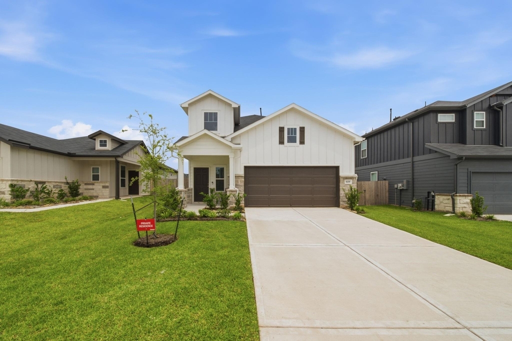 618 Amber Falls Drive - Photo 1