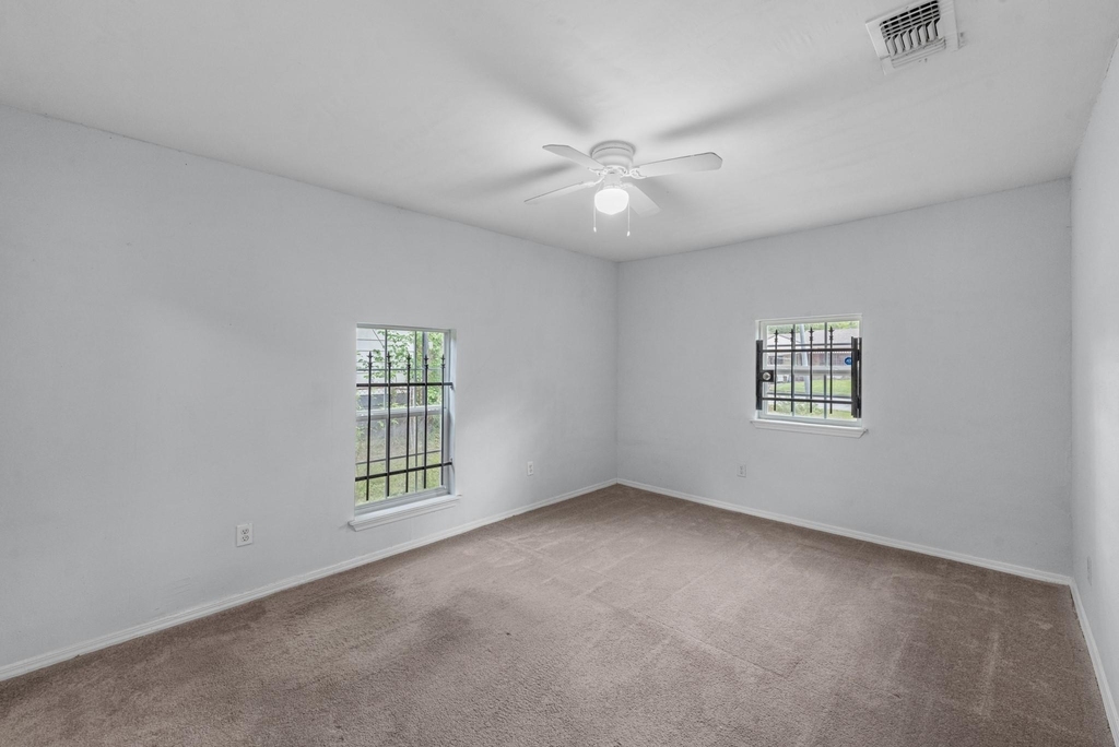 9410 Rosehaven Drive - Photo 15