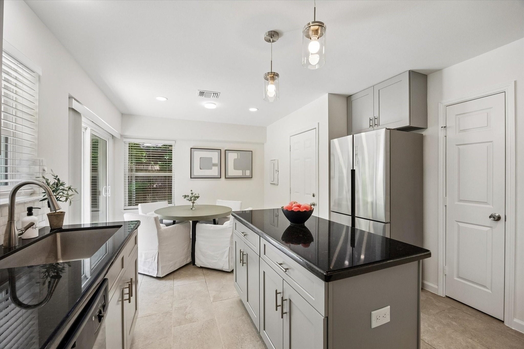 4017 Woodfin Street - Photo 9