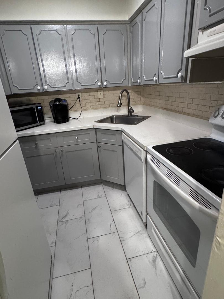 2595 Marilee Lane - Photo 3