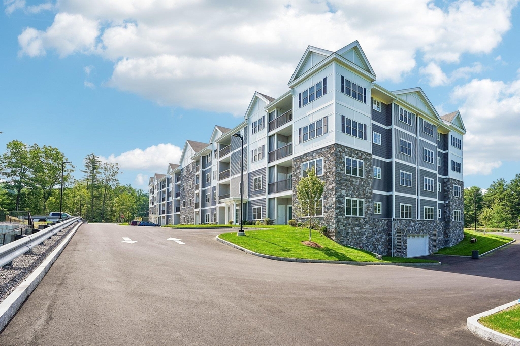 74 Rockingham - Photo 1