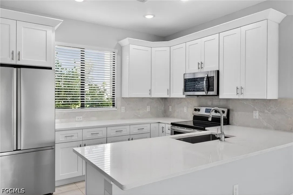 1715 Sw 3rd Street - Photo 6