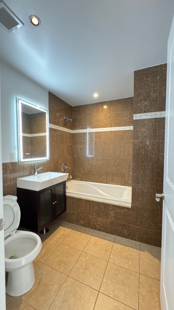 110 4th Avenue - Photo 4