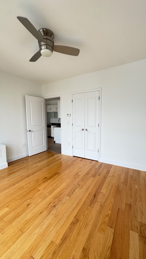 110 4th Avenue - Photo 6